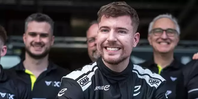 MrBeast: 371 Millionen Follower, aber kein großes Fahrtalent - YouTuber schrottet Formel-E-Auto! MrBeast: 371 Millionen Follower, aber kein großes Fahrtalent - YouTuber schrottet Formel-E-Auto!